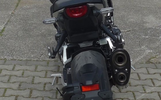 Gebrauchtmotorrad Honda CB 1000 R - Bild 9