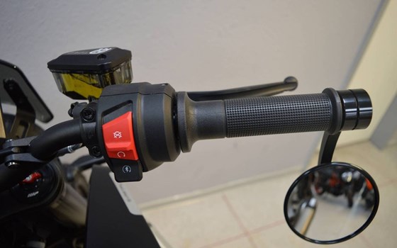 Neufahrzeug Husqvarna Svartpilen 801 - Bild 13