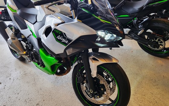 Neufahrzeug Kawasaki Ninja 7 Hybrid - Bild 3 Neufahrzeug Kawasaki Ninja 7 Hybrid - Bild 3
