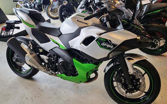 Neufahrzeug Kawasaki Ninja 7 Hybrid - Bild 1 Neufahrzeug Kawasaki Ninja 7 Hybrid - Bild 1