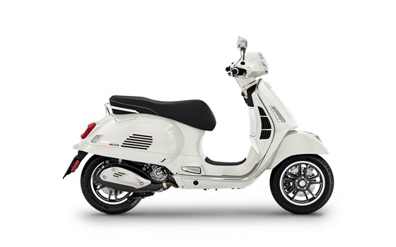 Neufahrzeug Vespa GTS 300 hpe Super - Bild 1 Neufahrzeug Vespa GTS 300 hpe Super - Bild 1