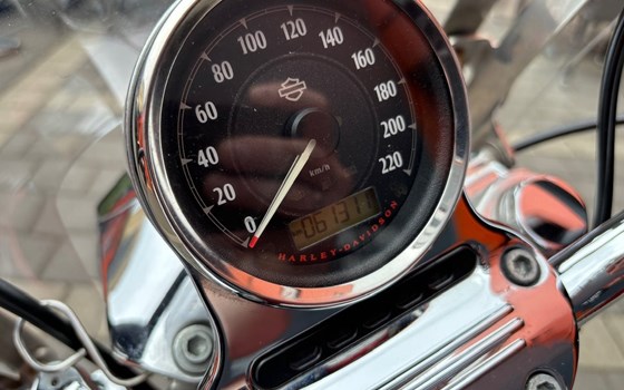Gebrauchtmotorrad Harley-Davidson Sportster XL 1200T SuperLow - Bild 5 Gebrauchtmotorrad Harley-Davidson Sportster XL 1200T SuperLow - Bild 5