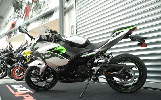 Neufahrzeug Kawasaki Ninja e-1 - Bild 2