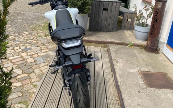 Gebrauchtmotorrad Husqvarna Vitpilen 401 - Bild 5