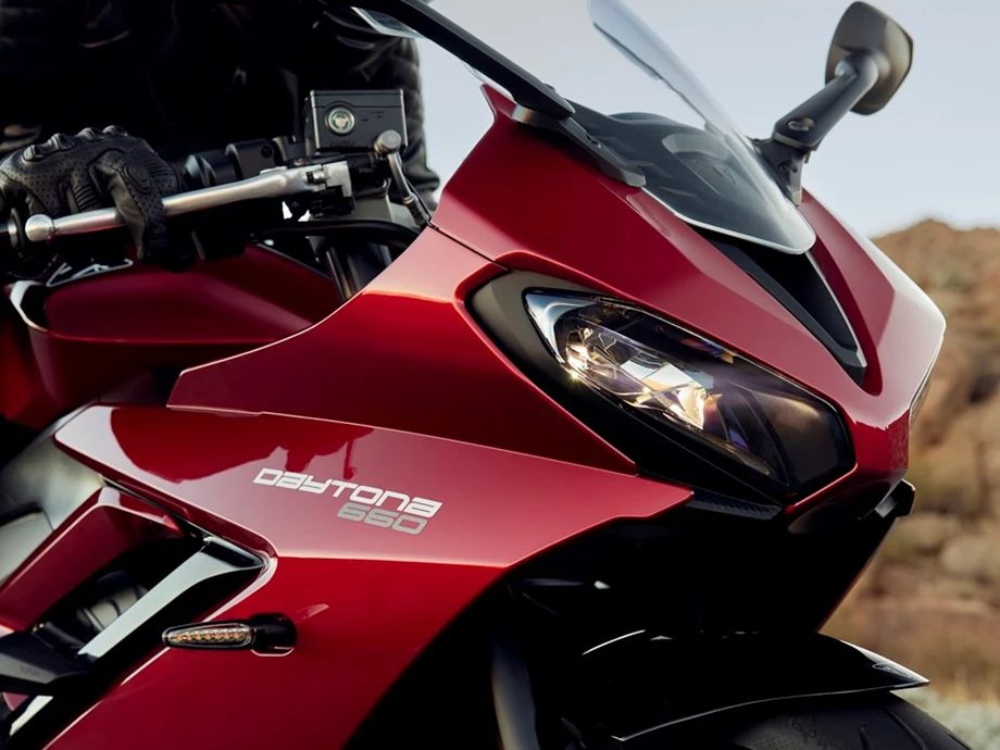 Angebot Triumph Daytona 660 Bild 10: Angebot Triumph Daytona 660