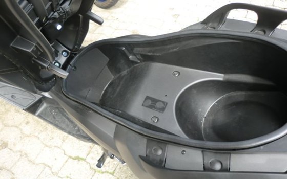 Gebrauchtmotorrad Yamaha XMAX 400 - Bild 10