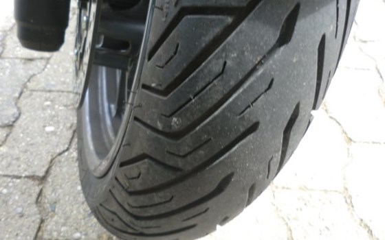 Gebrauchtmotorrad Yamaha XMAX 400 - Bild 5