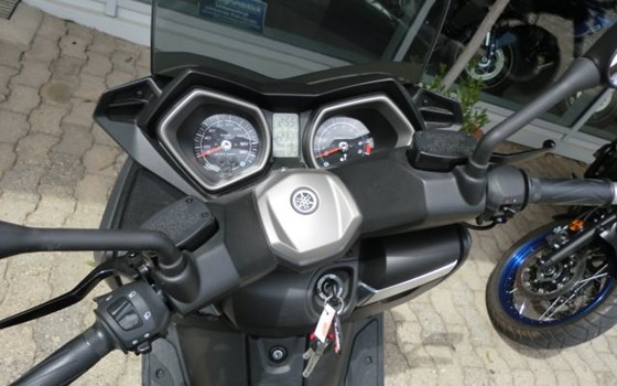 Gebrauchtmotorrad Yamaha XMAX 400 - Bild 8