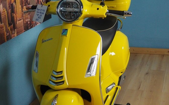 Gebrauchtmotorrad Vespa GTS 125 Super iGET - Bild 12 Gebrauchtmotorrad Vespa GTS 125 Super iGET - Bild 12