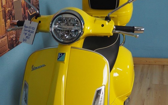 Gebrauchtmotorrad Vespa GTS 125 Super iGET - Bild 13 Gebrauchtmotorrad Vespa GTS 125 Super iGET - Bild 13