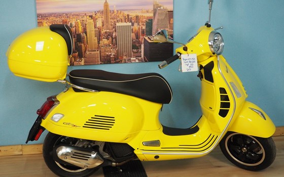 Gebrauchtmotorrad Vespa GTS 125 Super iGET - Bild 15 Gebrauchtmotorrad Vespa GTS 125 Super iGET - Bild 15