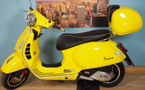 Gebrauchtmotorrad Vespa GTS 125 Super iGET - Bild 2 Gebrauchtmotorrad Vespa GTS 125 Super iGET - Bild 2