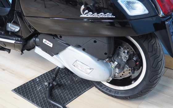 Gebrauchtmotorrad Vespa GTS 125 Super iGET - Bild 10 Gebrauchtmotorrad Vespa GTS 125 Super iGET - Bild 10