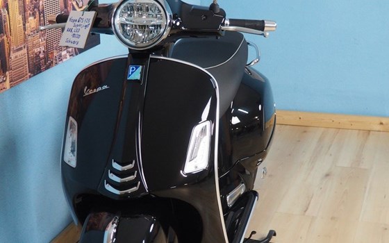 Gebrauchtmotorrad Vespa GTS 125 Super iGET - Bild 12 Gebrauchtmotorrad Vespa GTS 125 Super iGET - Bild 12