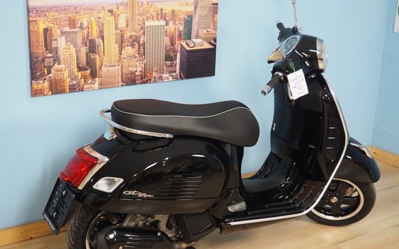 Gebrauchtmotorrad Vespa GTS 125 Super iGET - Bild 16 Gebrauchtmotorrad Vespa GTS 125 Super iGET - Bild 16