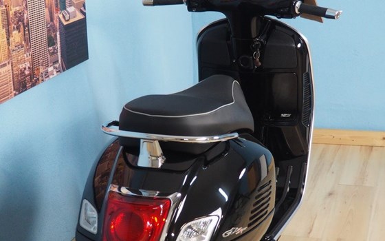 Gebrauchtmotorrad Vespa GTS 125 Super iGET - Bild 23 Gebrauchtmotorrad Vespa GTS 125 Super iGET - Bild 23