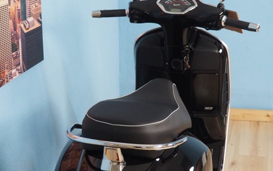 Gebrauchtmotorrad Vespa GTS 125 Super iGET - Bild 24 Gebrauchtmotorrad Vespa GTS 125 Super iGET - Bild 24