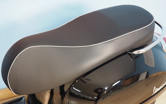 Gebrauchtmotorrad Vespa GTS 125 Super iGET - Bild 7 Gebrauchtmotorrad Vespa GTS 125 Super iGET - Bild 7
