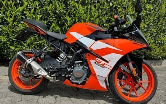 Gebrauchtmotorrad KTM RC 125 - Bild 1 Gebrauchtmotorrad KTM RC 125 - Bild 1