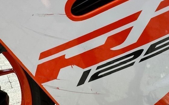 Gebrauchtmotorrad KTM RC 125 - Bild 7 Gebrauchtmotorrad KTM RC 125 - Bild 7
