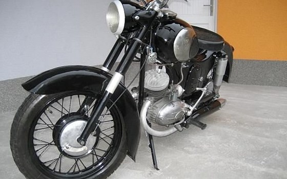 Gebrauchtmotorrad Puch 125 SV - Bild 1 Gebrauchtmotorrad Puch 125 SV - Bild 1