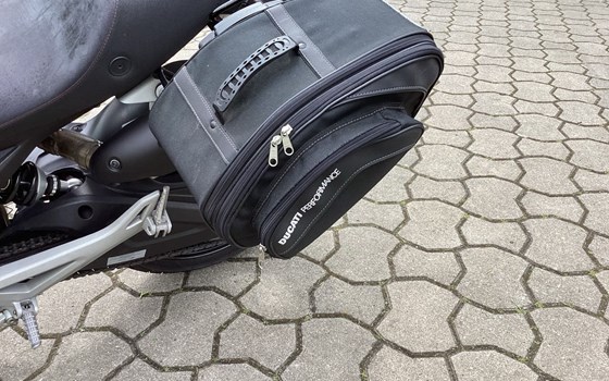 Gebrauchtmotorrad Ducati Monster 696 - Bild 5