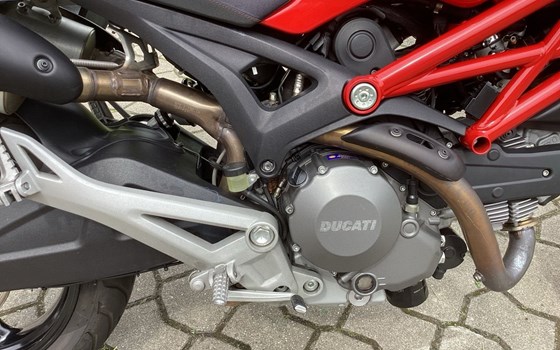 Gebrauchtmotorrad Ducati Monster 696 - Bild 9