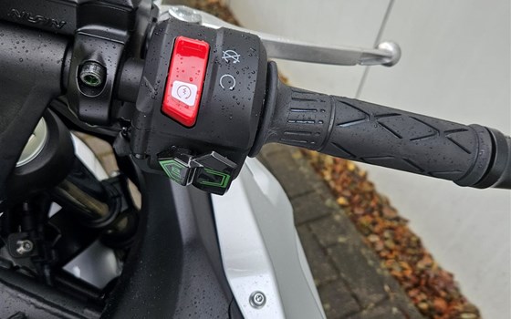 Gebrauchtmotorrad Kawasaki Ninja 7 Hybrid - Bild 7