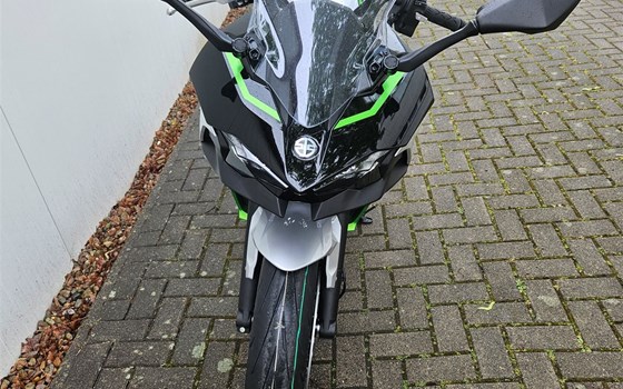 Gebrauchtmotorrad Kawasaki Ninja 7 Hybrid - Bild 9