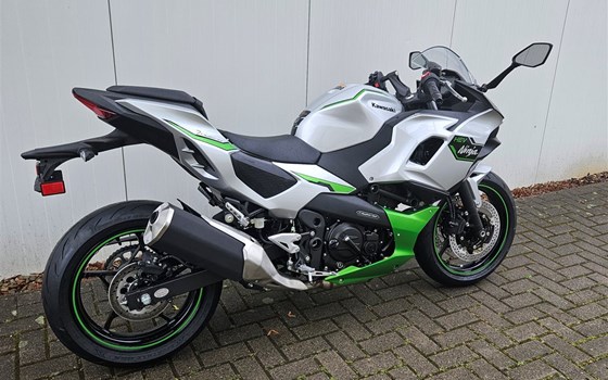 Gebrauchtmotorrad Kawasaki Ninja 7 Hybrid - Bild 3