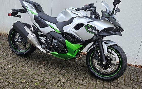 Gebrauchtmotorrad Kawasaki Ninja 7 Hybrid - Bild 1