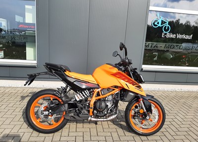 NEUFAHRZEUG KTM 390 Duke