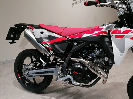 Fantic XMF 125 Performance (Bianco-Rosso) - Bild 2