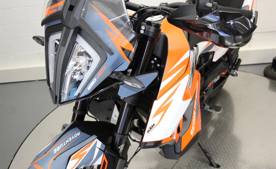 Angebot KTM 890 Adventure Bild 9: Angebot KTM 890 Adventure