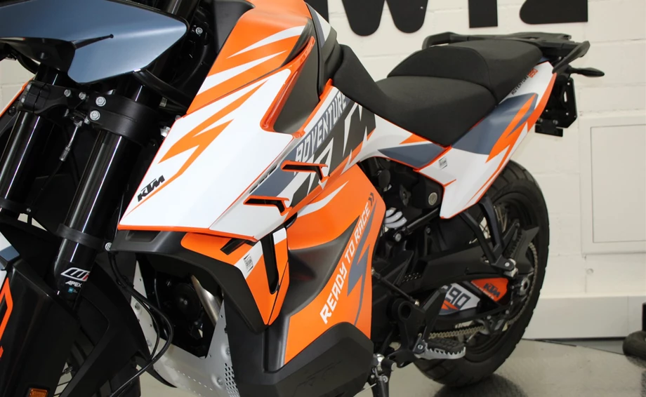 Angebot KTM 890 Adventure Bild 8: Angebot KTM 890 Adventure