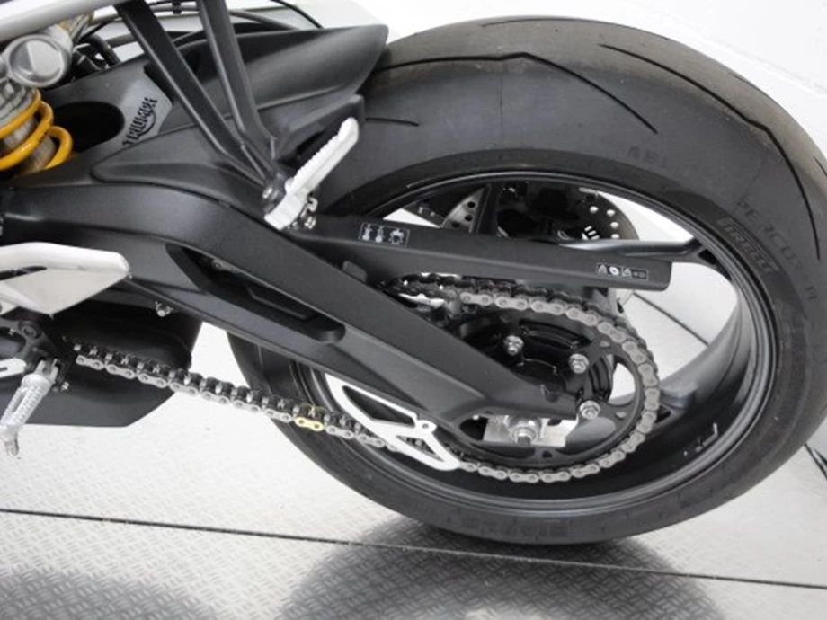 Angebot Triumph Street Triple 765 RS Bild 9: Angebot Triumph Street Triple 765 RS