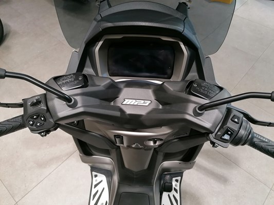 Piaggio MP3 530 HPE Exclusive (beige) - Bild 5