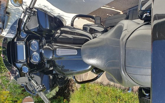 Gebrauchtmotorrad Harley-Davidson Road Glide FLTRX - Bild 2 Gebrauchtmotorrad Harley-Davidson Road Glide FLTRX - Bild 2