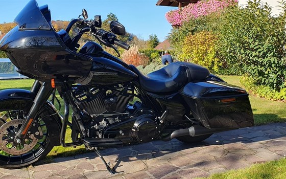 Gebrauchtmotorrad Harley-Davidson Road Glide FLTRX - Bild 5 Gebrauchtmotorrad Harley-Davidson Road Glide FLTRX - Bild 5