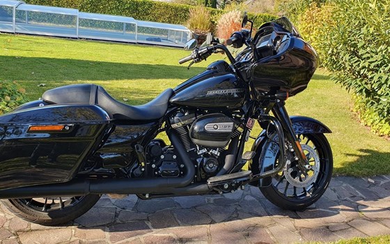 Gebrauchtmotorrad Harley-Davidson Road Glide FLTRX - Bild 7 Gebrauchtmotorrad Harley-Davidson Road Glide FLTRX - Bild 7