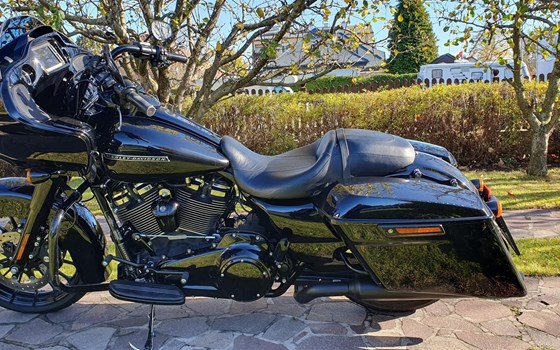 Gebrauchtmotorrad Harley-Davidson Road Glide FLTRX - Bild 8 Gebrauchtmotorrad Harley-Davidson Road Glide FLTRX - Bild 8