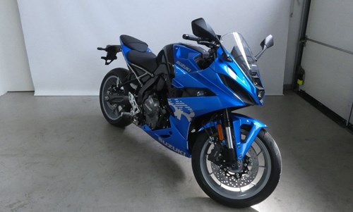 Suzuki GSX-8R