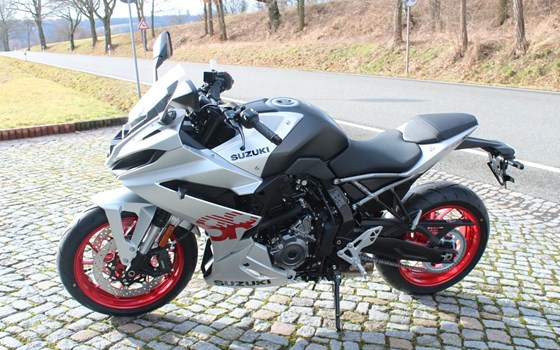 Neufahrzeug Suzuki GSX-8R - Bild 10