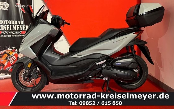 Gebrauchtmotorrad Honda Forza 125 - Bild 3
