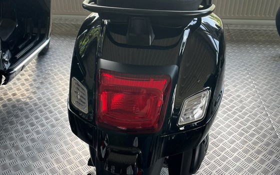 Neufahrzeug Vespa GTV 300 - Bild 8