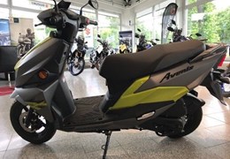 Neumotorrad Suzuki Avenis 125