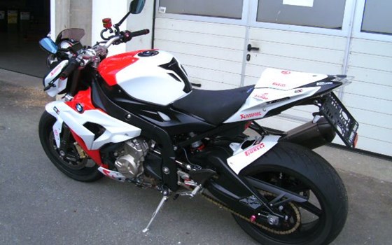 Gebrauchtmotorrad BMW S 1000 R - Bild 2 Gebrauchtmotorrad BMW S 1000 R - Bild 2