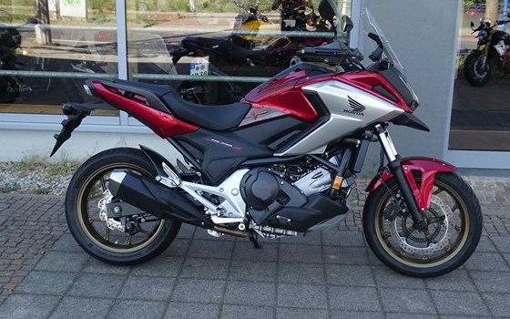 Gebrauchtmotorrad Honda NC750X DCT - Bild 1