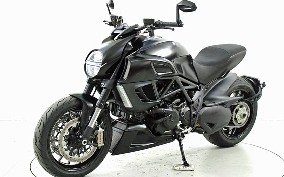 Motorrad Occasion Ducati Diavel 1200 - Bild 3