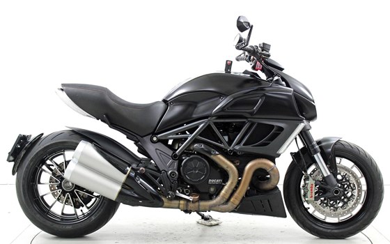 Motorrad Occasion Ducati Diavel 1200 - Bild 4